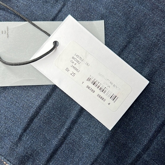 NWT - PAIGE Manhattan Bootcut Jeans - Size 25 - Picture 3 of 6